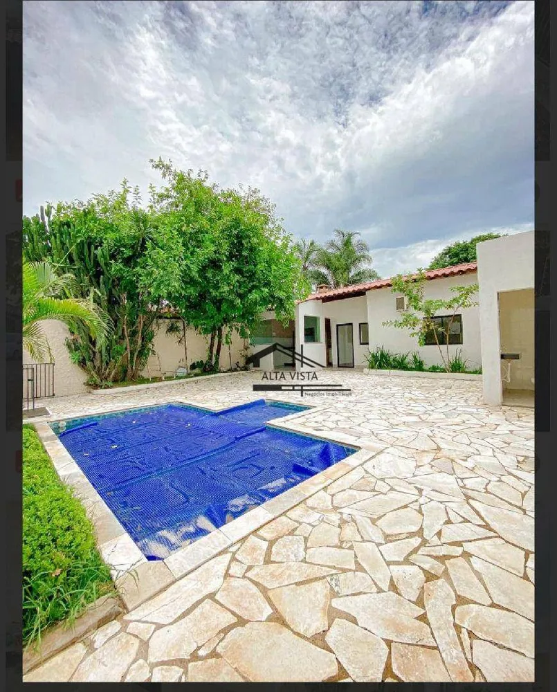 Casa, 5 quartos, 277 m² - Foto 1