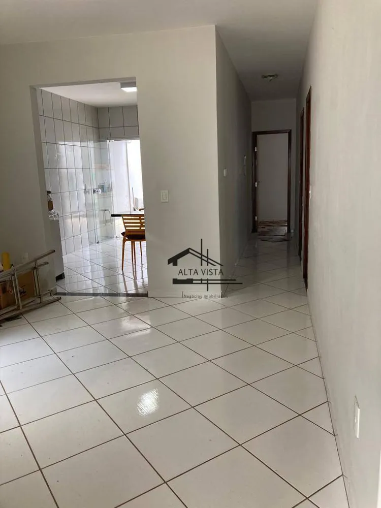 Casa, 4 quartos, 260 m² - Foto 2