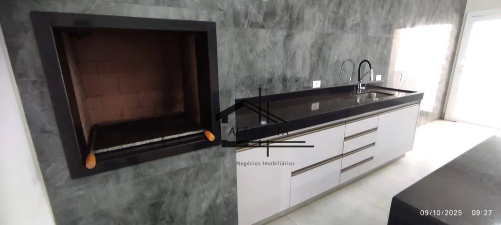 Casa, 3 quartos, 234 m² - Foto 2