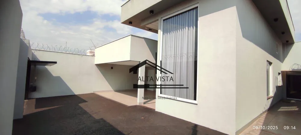 Casa, 3 quartos, 234 m² - Foto 1