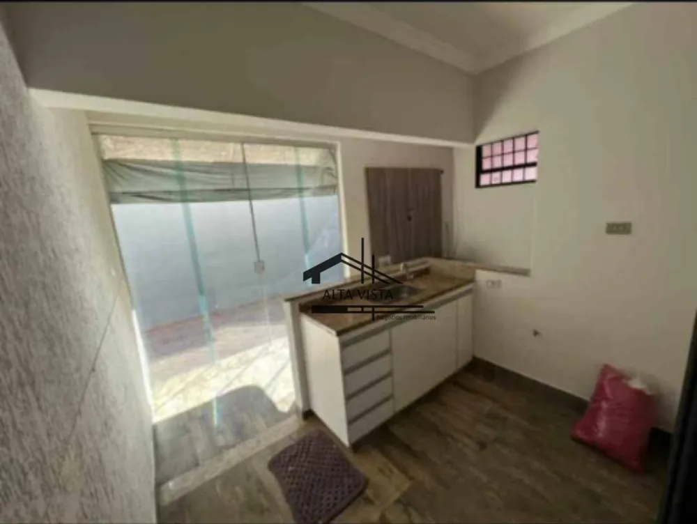 Casa, 4 quartos, 250 m² - Foto 1