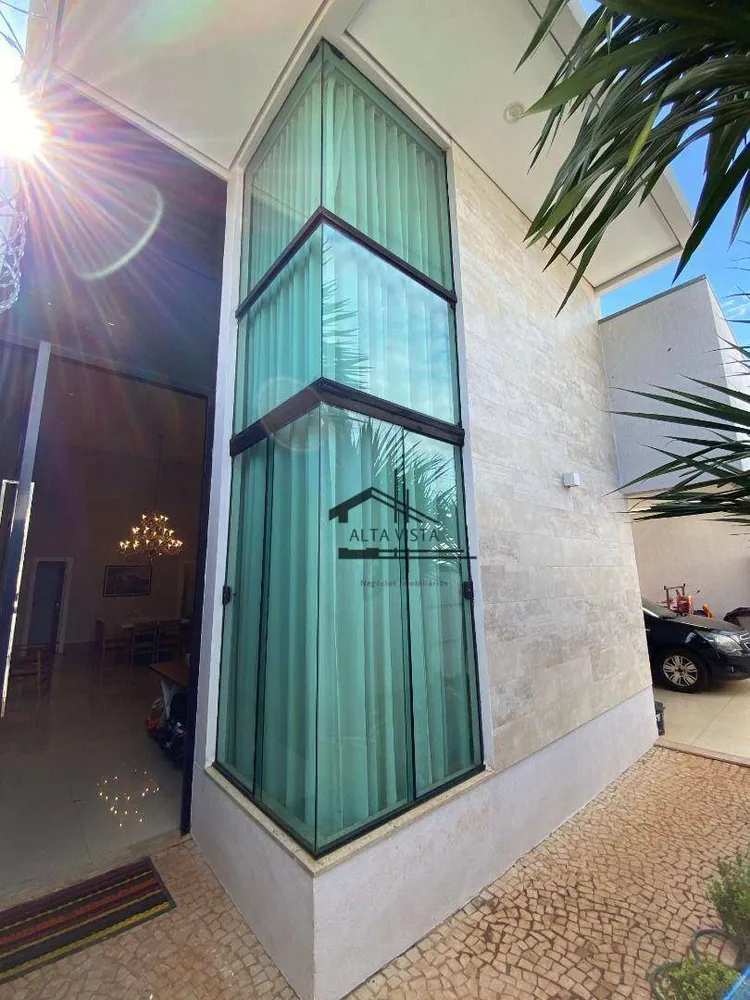 Casa, 3 quartos, 300 m² - Foto 1