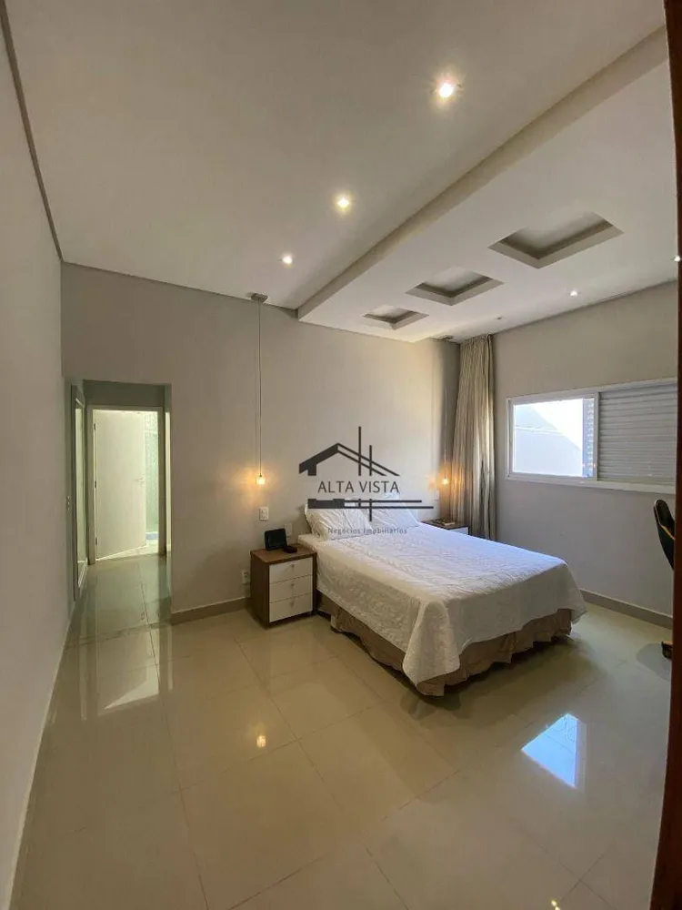 Casa, 3 quartos, 300 m² - Foto 13