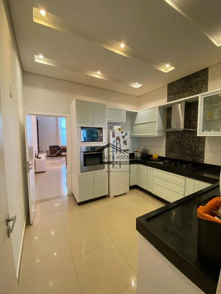 Casa, 3 quartos, 300 m² - Foto 7