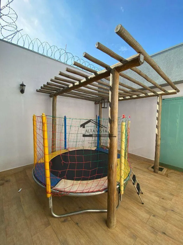 Casa, 3 quartos, 300 m² - Foto 16
