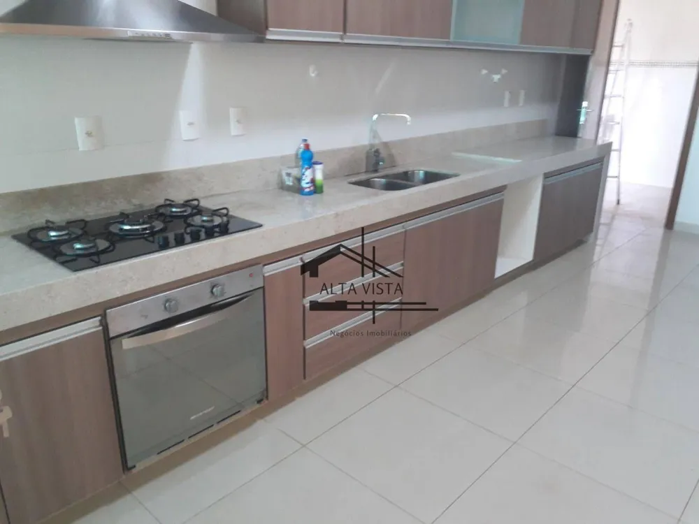 Casa, 3 quartos, 172 m² - Foto 1