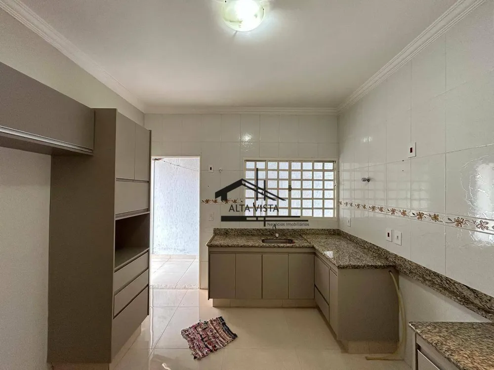 Casa, 4 quartos, 170 m² - Foto 1