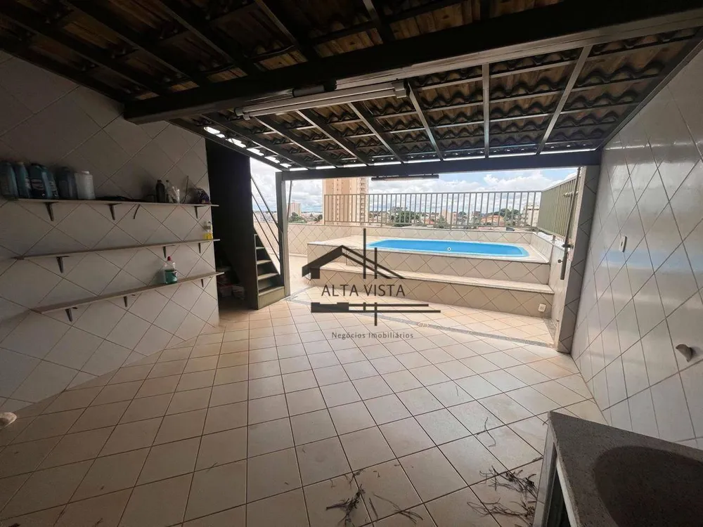 Apartamento, 3 quartos, 296 m² - Foto 2