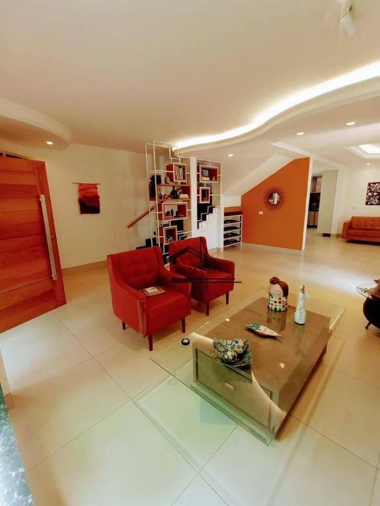 Casa, 4 quartos, 355 m² - Foto 1
