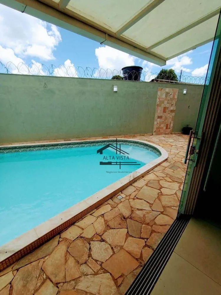 Casa, 4 quartos, 355 m² - Foto 2
