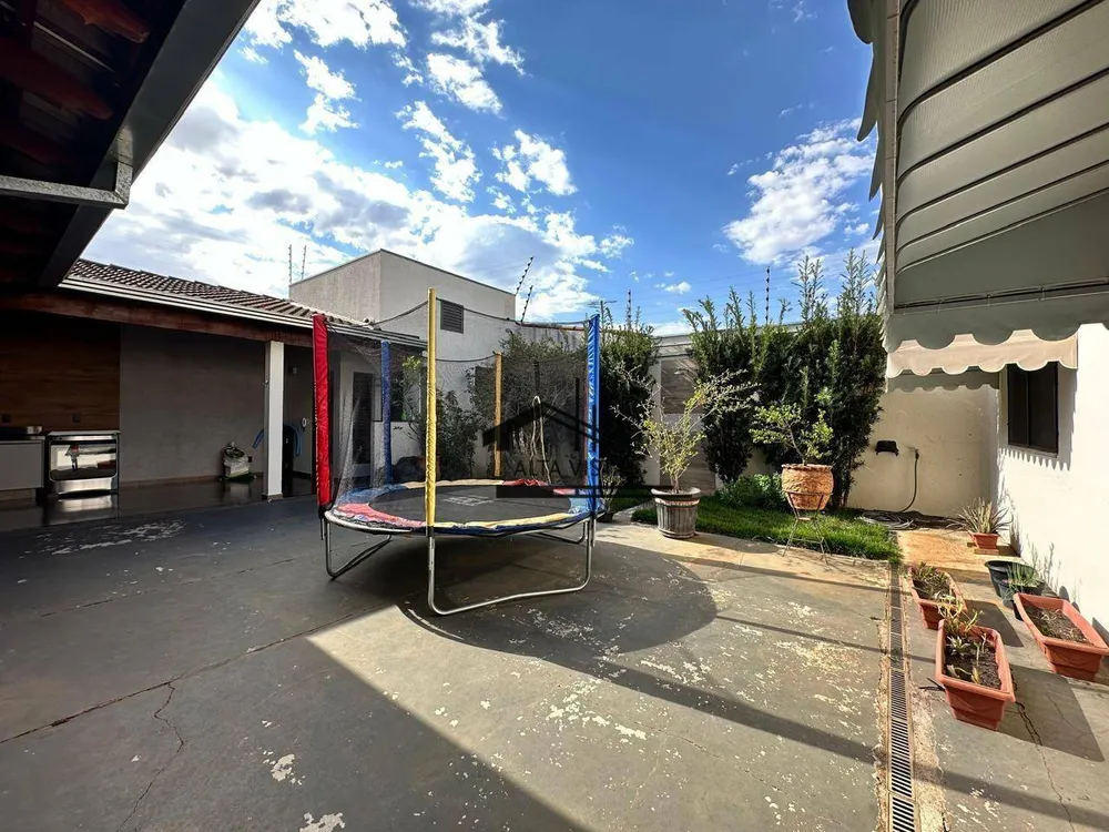 Casa, 3 quartos, 220 m² - Foto 14