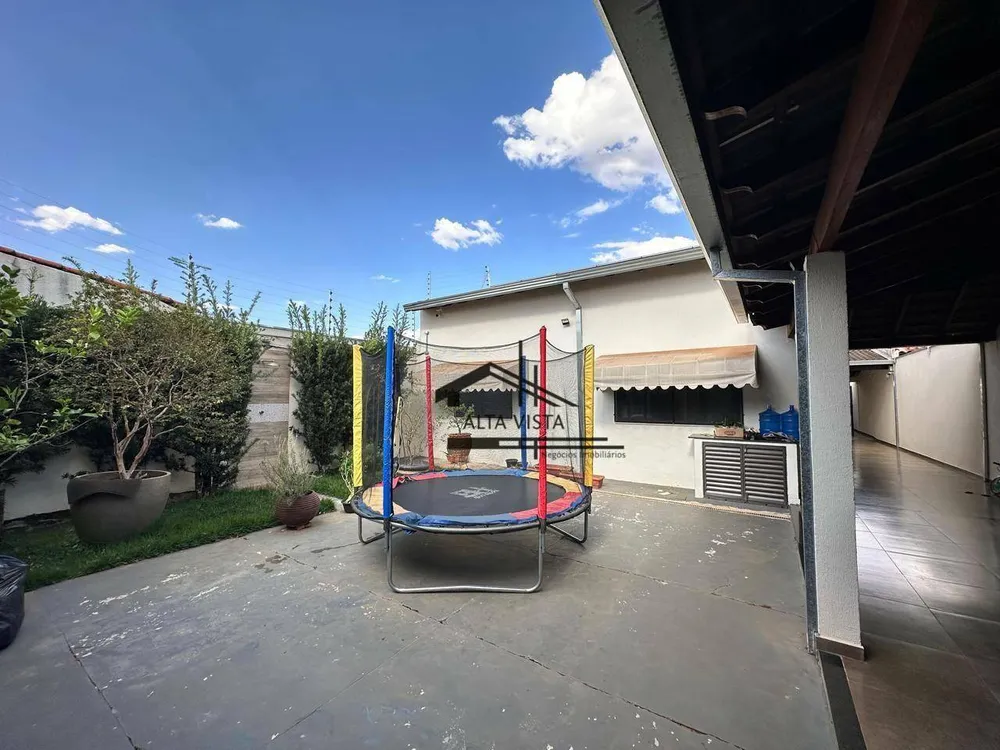 Casa, 3 quartos, 220 m² - Foto 13