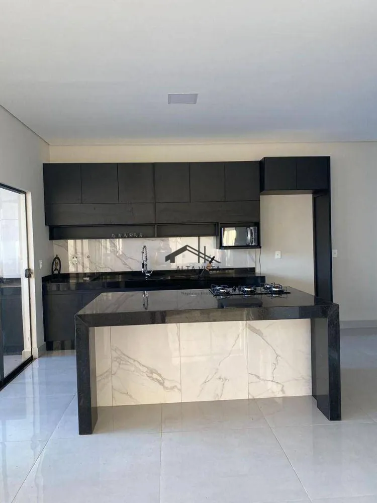 Casa, 4 quartos, 213 m² - Foto 3