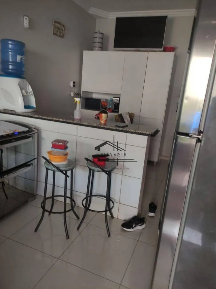 Casa, 3 quartos, 175 m² - Foto 2