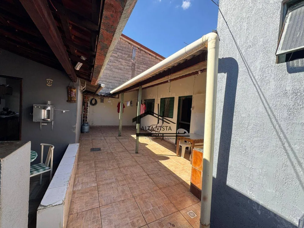 Casa, 3 quartos, 250 m² - Foto 13