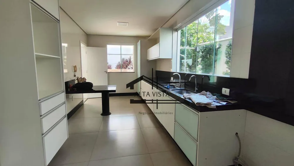 Sobrado, 4 quartos, 370 m² - Foto 1