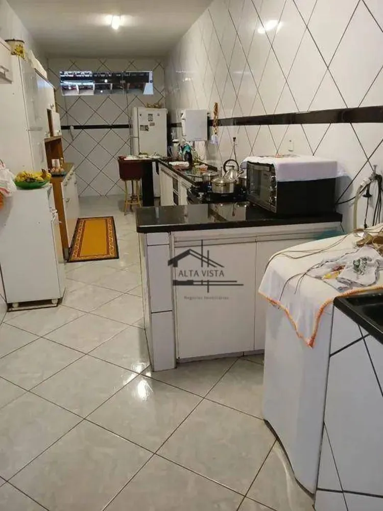 Casa, 3 quartos, 210 m² - Foto 2