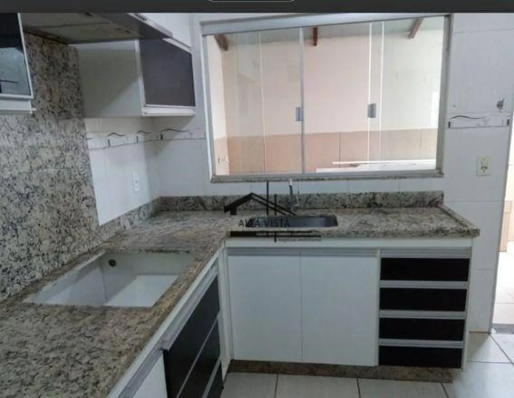 Casa, 3 quartos, 96 m² - Foto 1
