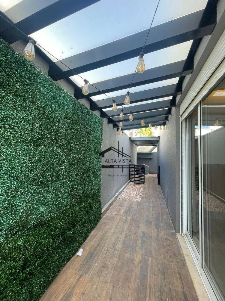 Sobrado, 3 quartos, 240 m² - Foto 1