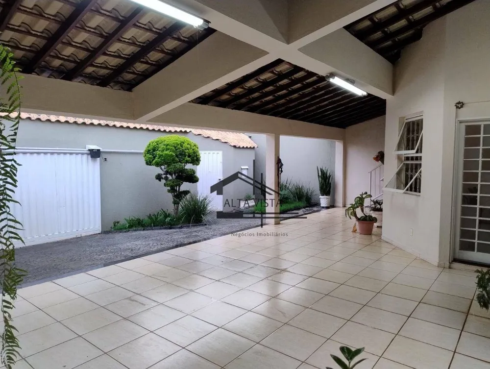Casa, 3 quartos, 176 m² - Foto 1