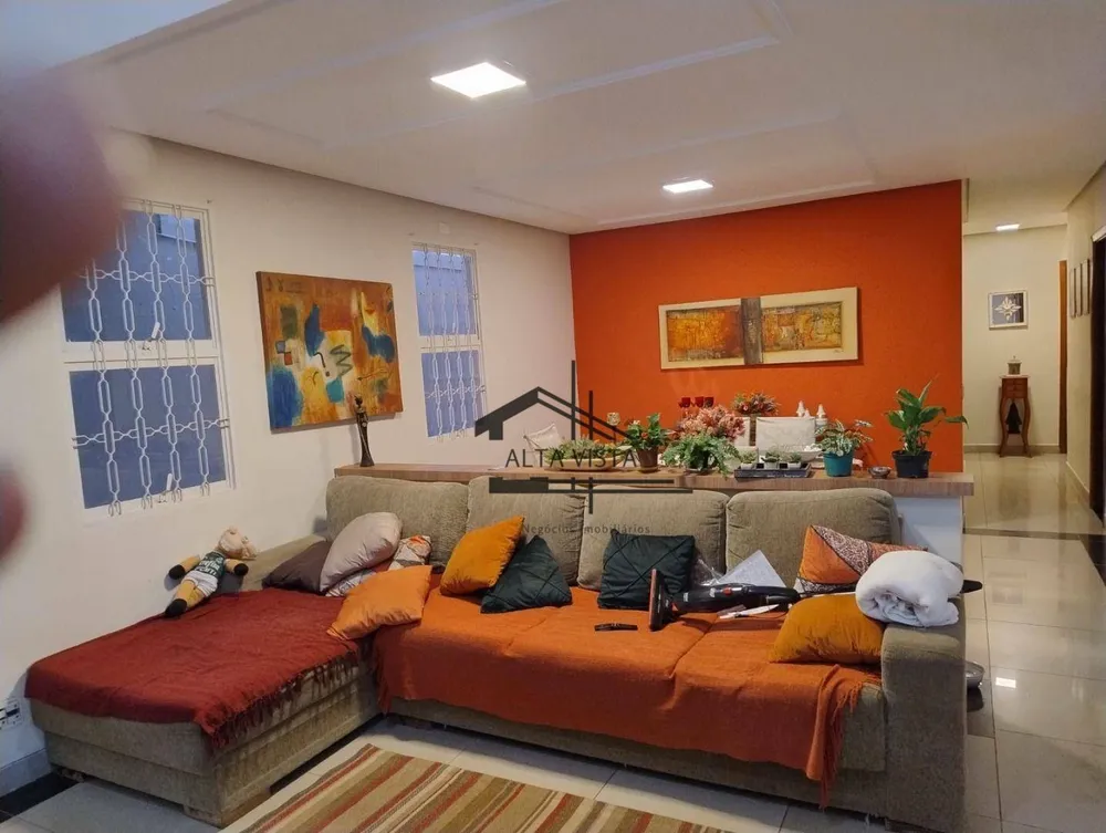 Casa, 3 quartos, 176 m² - Foto 2