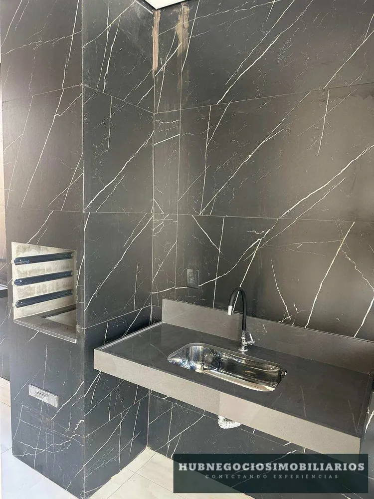 Casa, 3 quartos, 212 m² - Foto 1