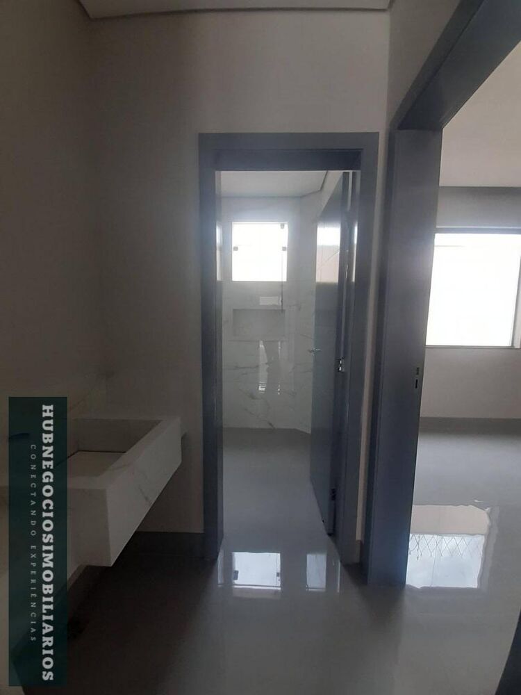 Casa à venda com 4 quartos, 210m² - Foto 6