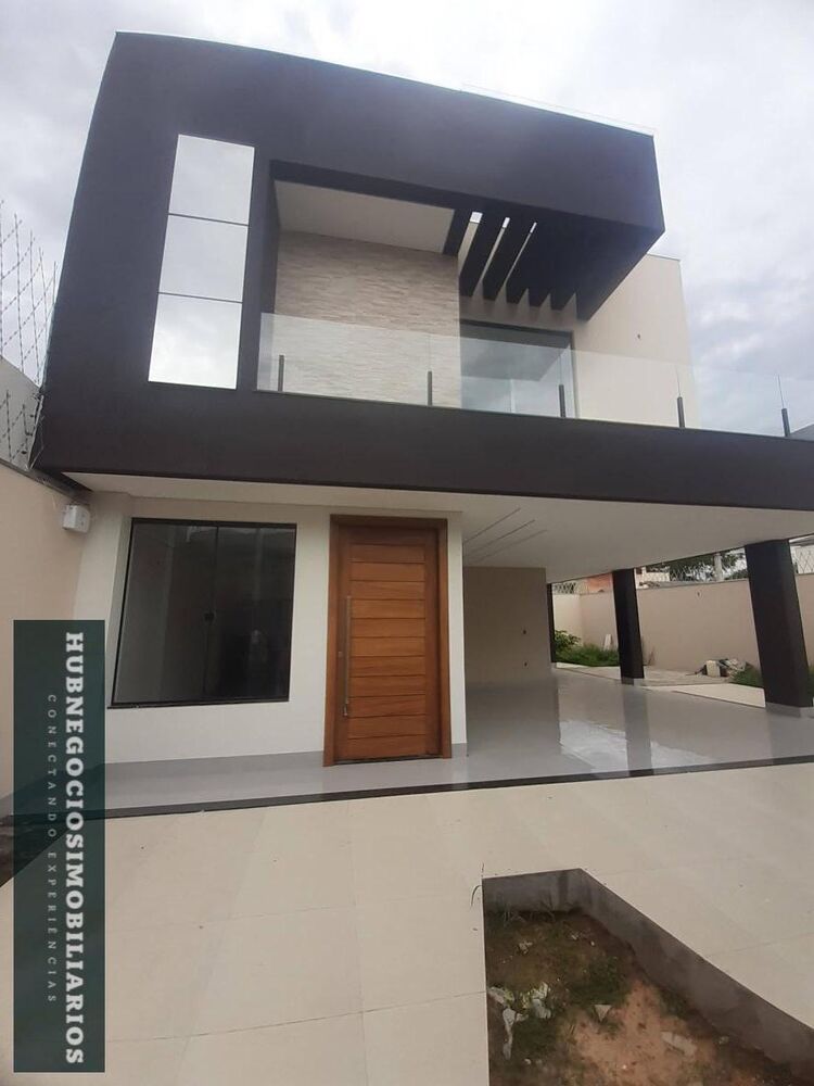 Casa à venda com 4 quartos, 210m² - Foto 1