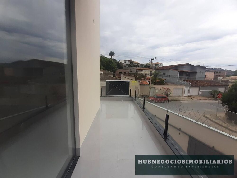 Casa à venda com 4 quartos, 210m² - Foto 8