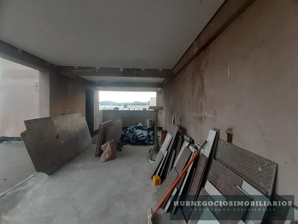 Cobertura, 3 quartos, 219 m² - Foto 3
