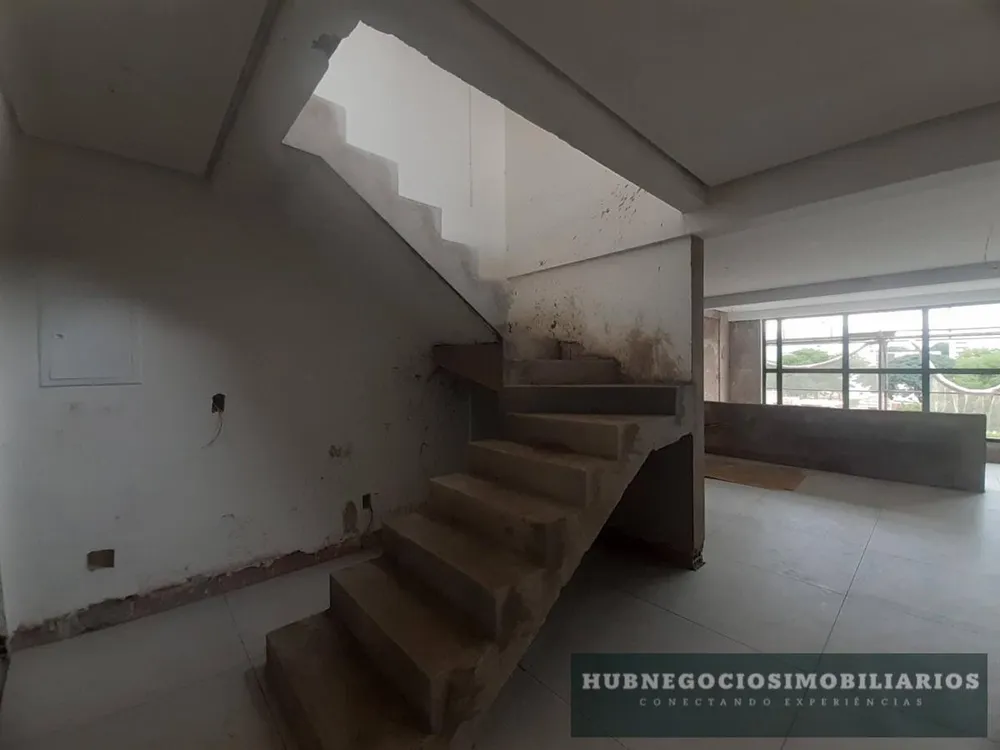 Cobertura, 3 quartos, 219 m² - Foto 2