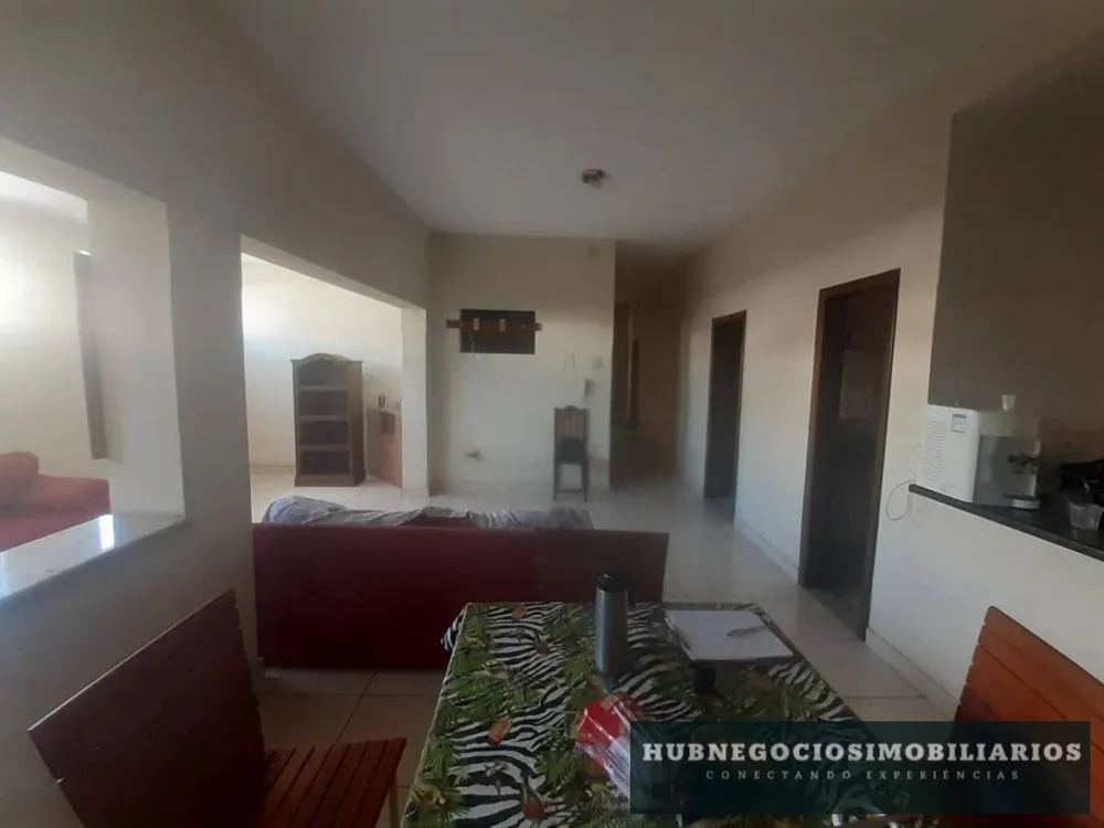 Casa, 3 quartos, 202 m² - Foto 1
