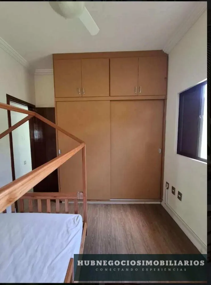 Casa, 4 quartos, 271 m² - Foto 1