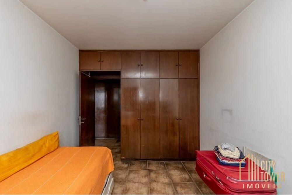Apartamento à venda com 4 quartos, 209m² - Foto 2