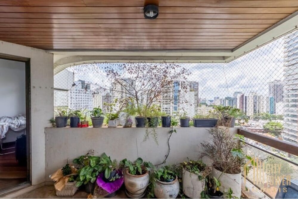 Apartamento à venda com 4 quartos, 209m² - Foto 3