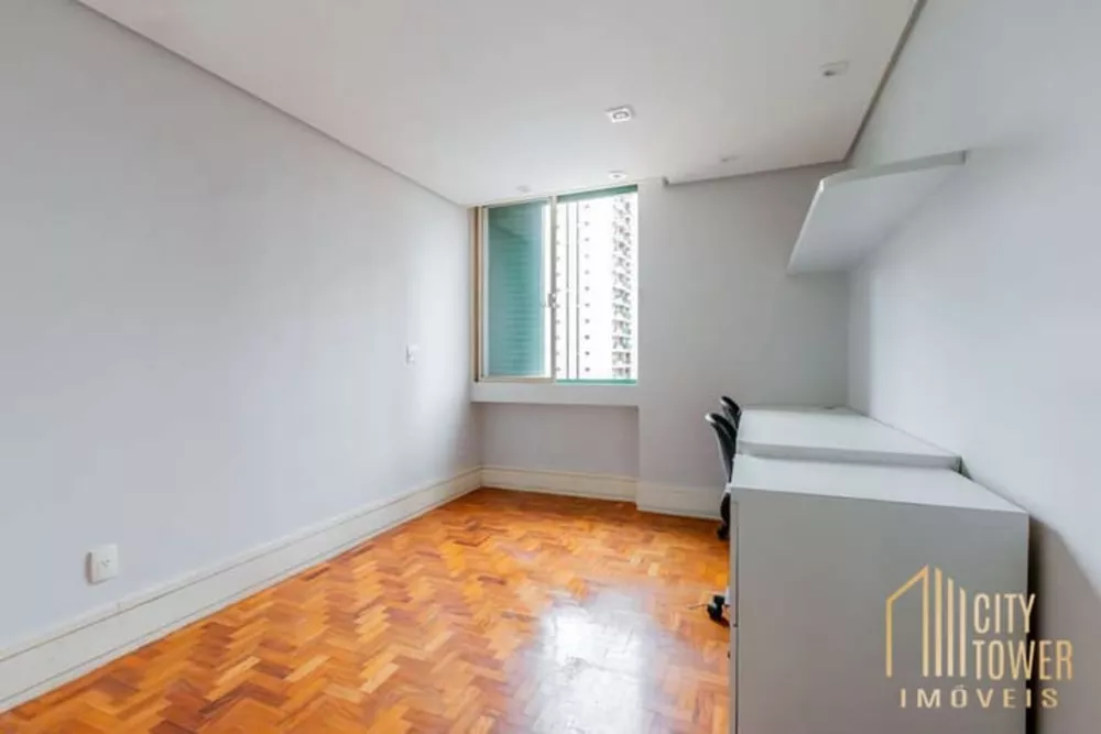 Apartamento à venda com 3 quartos, 135m² - Foto 4