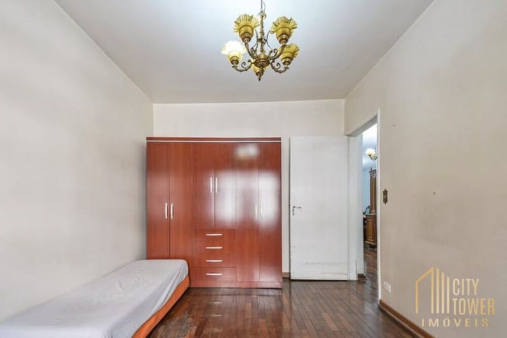 Casa, 4 quartos, 242 m² - Foto 2