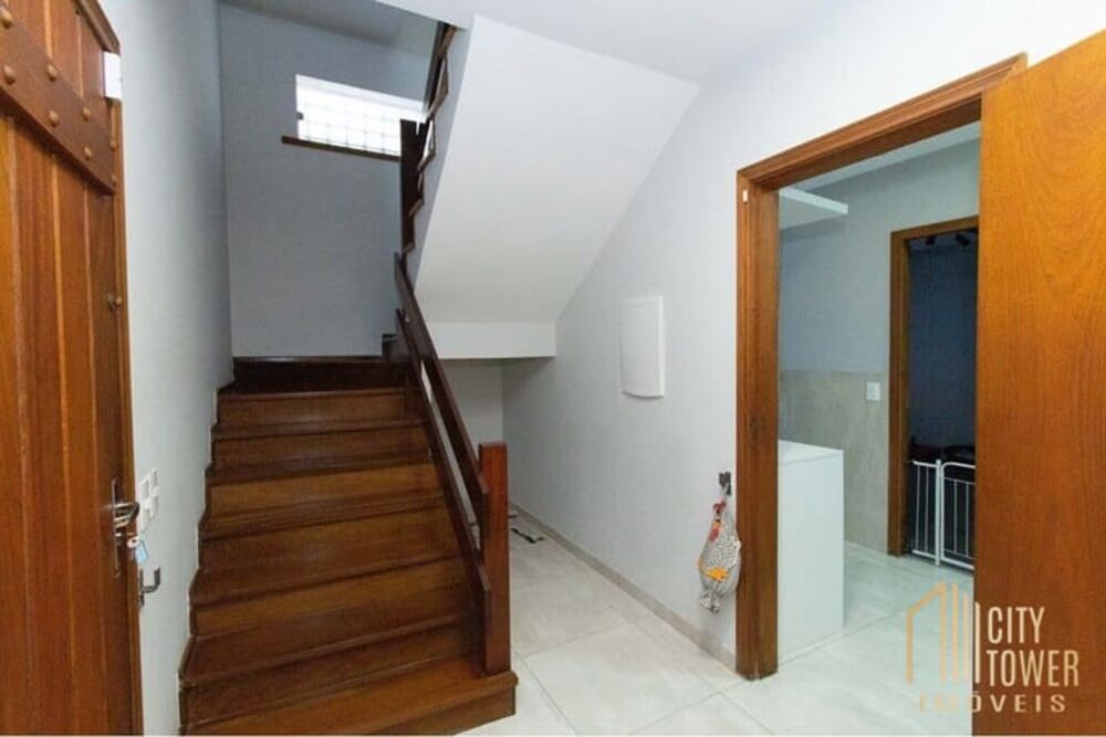 Casa à venda com 4 quartos, 314m² - Foto 3