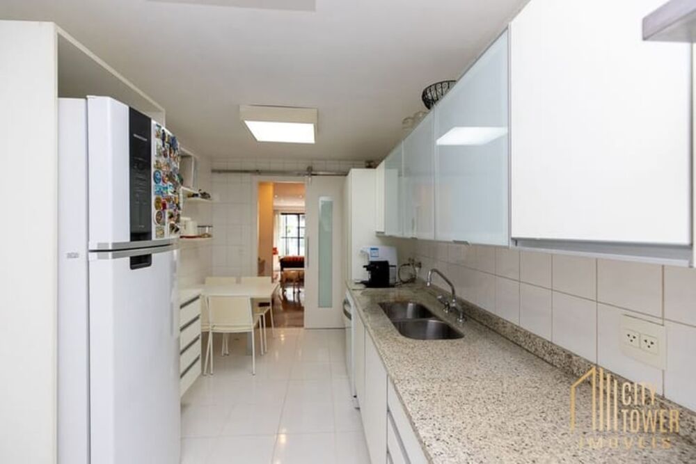 Apartamento, 3 quartos, 161 m² - Foto 2