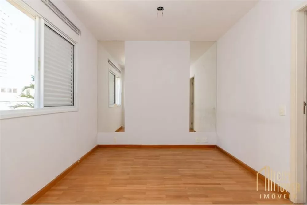 Apartamento à venda com 3 quartos, 115m² - Foto 3