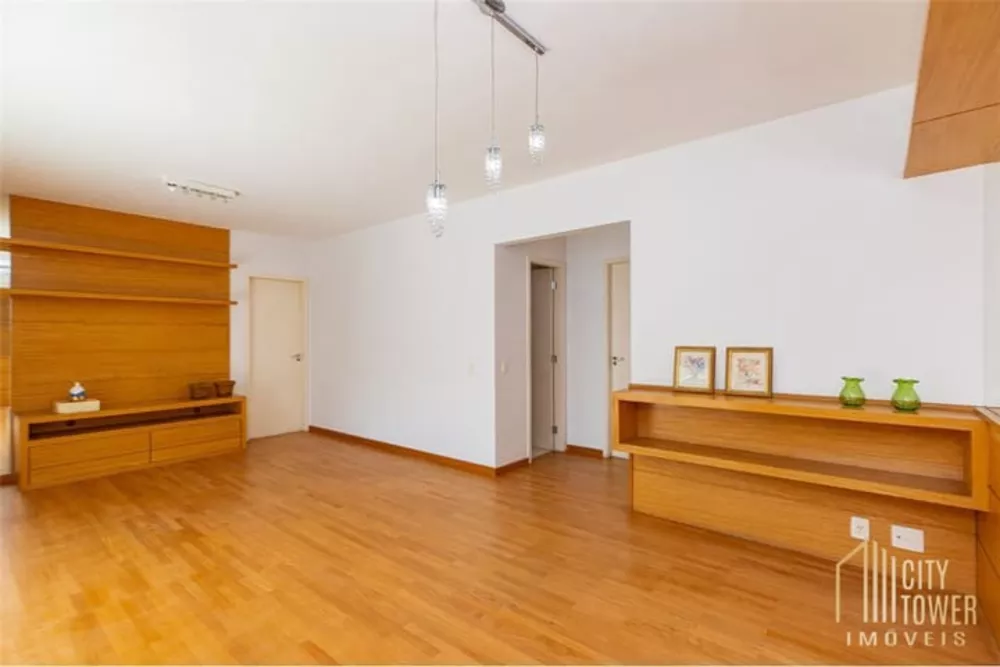 Apartamento à venda com 3 quartos, 115m² - Foto 1