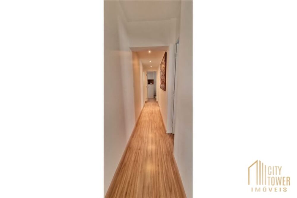 Apartamento à venda com 4 quartos, 138m² - Foto 2