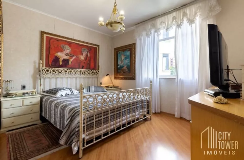 Apartamento à venda com 3 quartos, 182m² - Foto 3