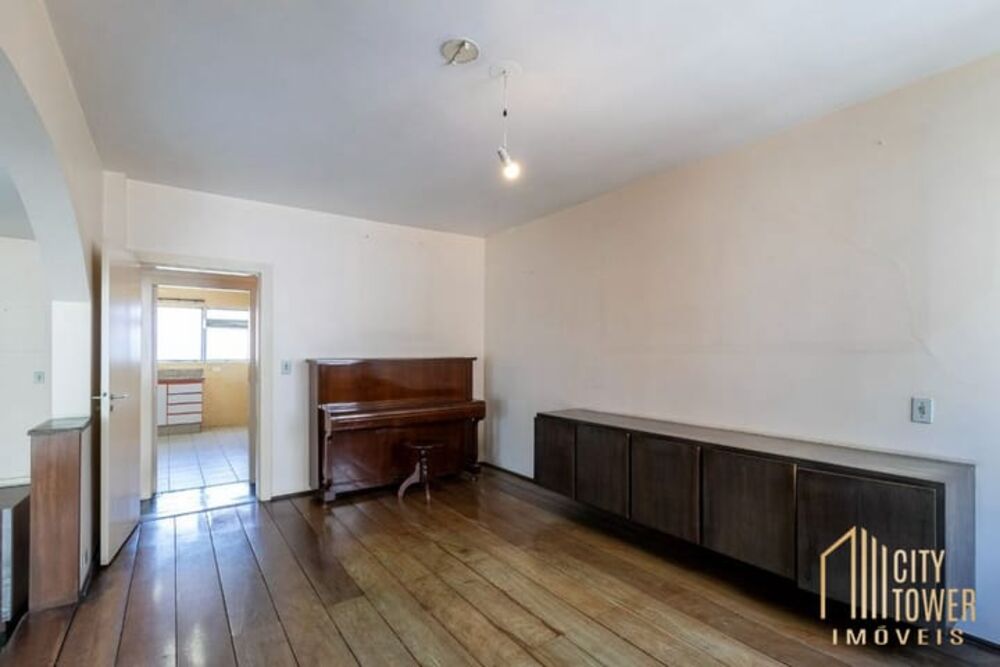 Apartamento à venda com 3 quartos, 227m² - Foto 10