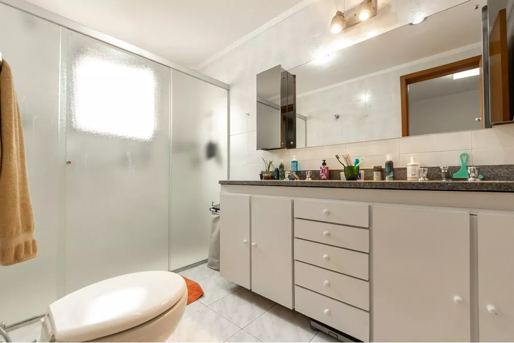 Apartamento à venda com 3 quartos, 151m² - Foto 2