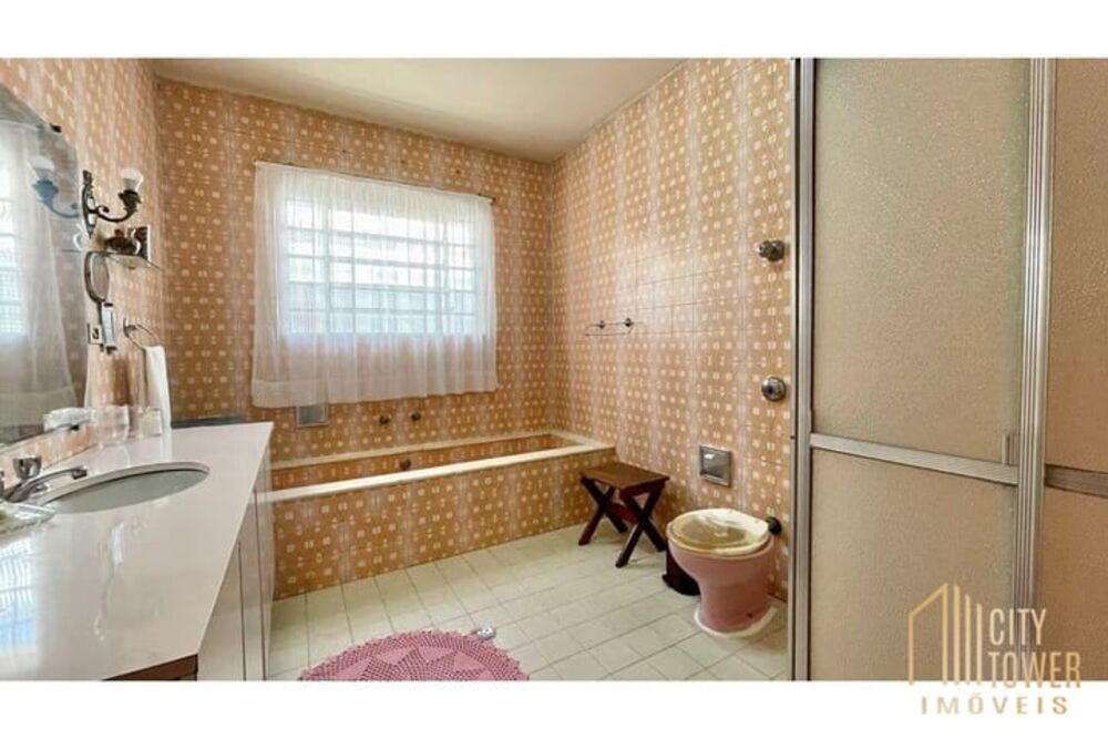 Casa, 4 quartos, 255 m² - Foto 1