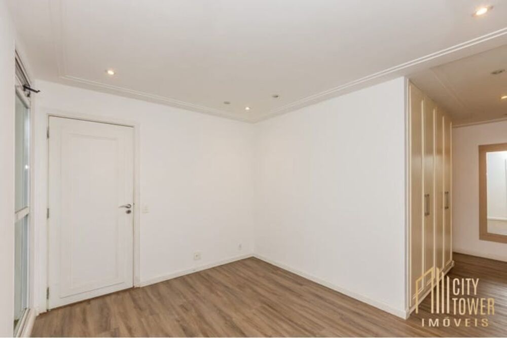 Apartamento, 3 quartos, 218 m² - Foto 1
