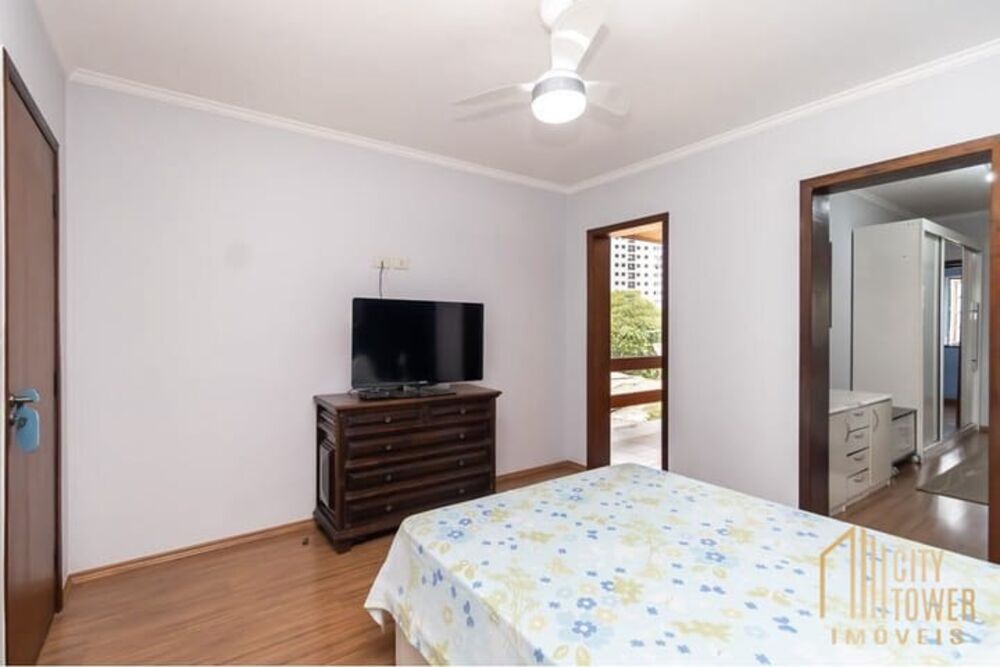 Casa, 3 quartos, 248 m² - Foto 1