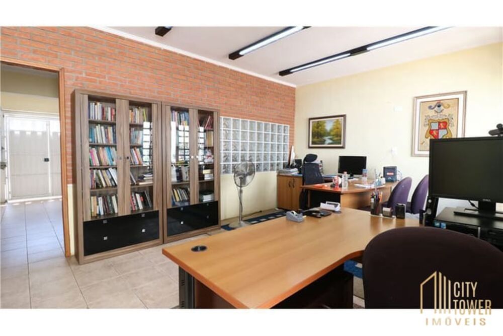 Casa, 3 quartos, 181 m² - Foto 1