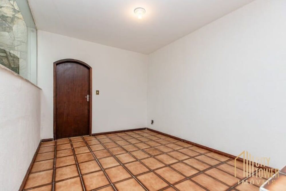 Casa, 4 quartos, 327 m² - Foto 2